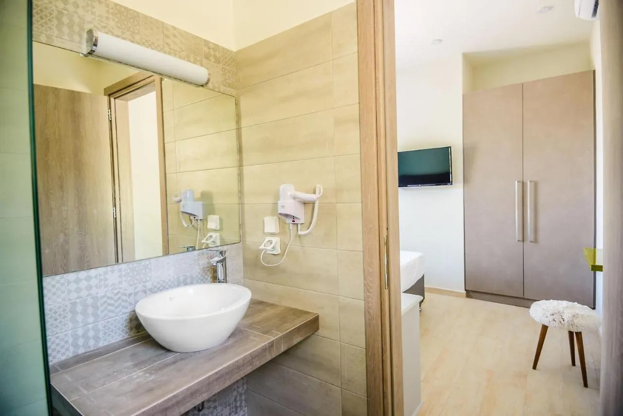 Tzogias Apartments Pan Lassi