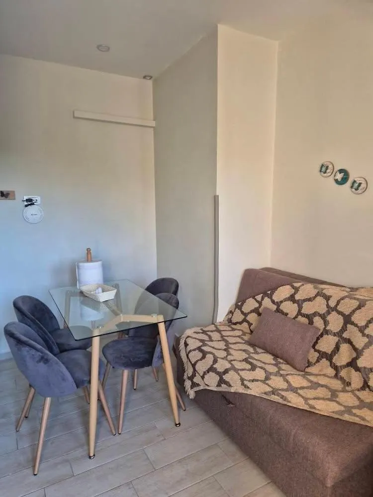 Tzogias Apartments Pan Lassi  Greece